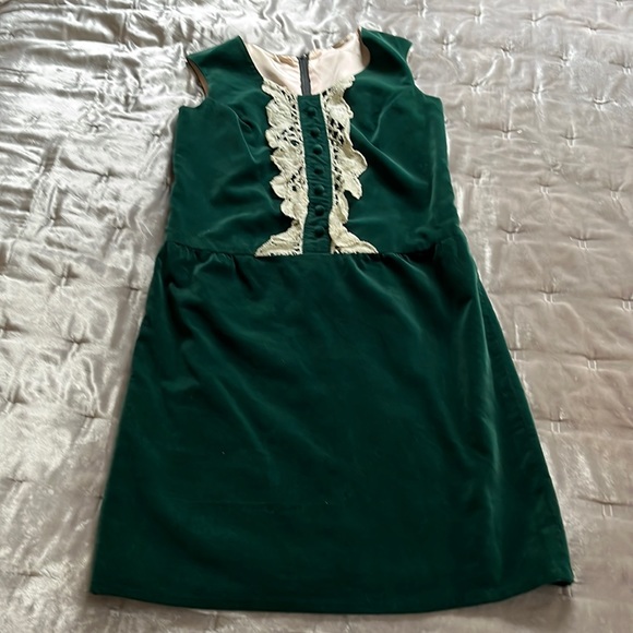 Dresses & Skirts - Beautiful 1960’s green velvet dress with ruffled front zipper in back.